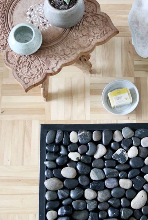 DIY Pebble Bath Mat For Under $10 | How to Make a Bath Rug from River Stones Bathroom Mat Ideas, Pebble Bath Mat, Bath Mat Diy, Dollar Store Diy Projects, Penny Pincher, Bathroom Rugs And Mats, Diy Spa, 100 Dollar, Spa Inspiration