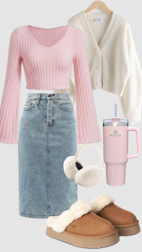 #coquette #lightpink #casualoutfit #comfy #winteroutfit #cardigan #skirt #uggs #modest #modestoutfit #outfitinspo #schoolfit #cozy #pinkaesthetic #christiangirl Modest Winter Outfits, Cardigan Skirt, Punk Style Outfits, Modest Outfit Ideas, Modesty Outfits, Cute Modest Outfits, Clueless Outfits, Cozy Winter Outfits, Everyday Fashion Outfits