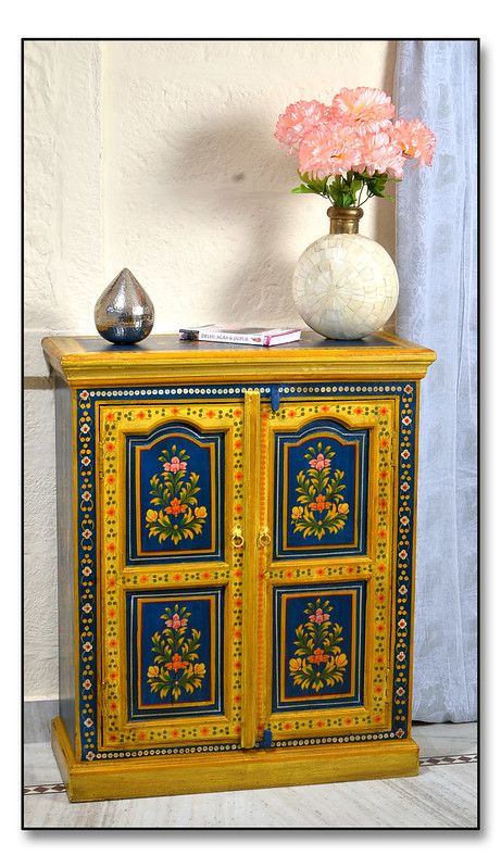 Indian Cupboard, Indian Decor Diy, Blue Cupboard, Indian Room, Bedding Inspiration, Mother Of Pearl Inlay, Indian Furniture, Border Embroidery Designs, Pearl Inlay