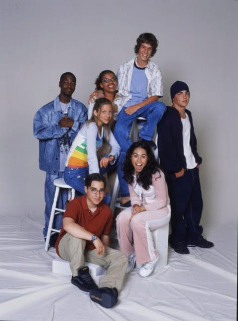 Degrassi the next generation season 3 promo pic class of ‘07 Degrassi The Next Generation Poster, Degrassi Wallpaper, Degrassi Aesthetic, Manny Degrassi, Sean Cameron, Manny Santos, Degrassi Cast, Degrassi Next Generation, Justin Kelly