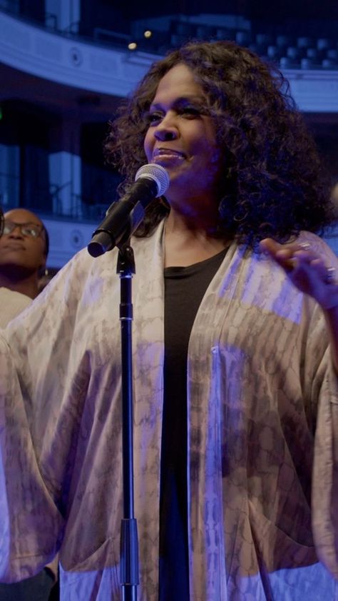 640K views · 41K reactions | A thousand generations falling down in worship… ❤️ #HolyForever | CeCe Winans | CeCe Winans · Holy Forever (Single Version) Cece Winans, Forever Single, Gospel Singer, The Lamb, Christian Songs, Soul Sisters, Falling Down, The Song, Singers