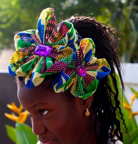 10 African Hair Accessories To Keep You Cool This Summer African Hair Accessories, Ankara Accessories, Royal Blue Fascinator, Fascinator Hats Diy, Floral Fascinators, Red Fascinator, African Hats, African Accessories, Head Wrap Styles