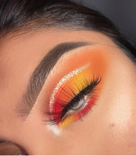 Sunset Make Up Designs, Yellow Makeup, Orange Makeup, Silicone Makeup, Red Makeup, Colorful Eye Makeup, Makeup Eye Looks, Creative Eye Makeup, Eye Makeup Art