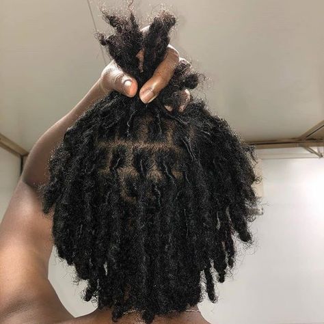 Dreadlock Hairstyles For Men, Beautiful Dreadlocks, Short Locs Hairstyles, Faux Locs Hairstyles, Starter Locs, Dreads Styles, Pelo Afro, Hair Twist Styles, Mens Braids Hairstyles