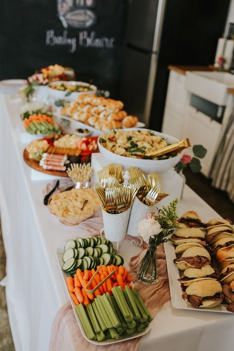 Build Your Own Sandwich Bar Ideas, Bridal Shower Salads, Small Celebration Ideas, Soup Bar Baby Shower Ideas, Baby Shower Food Table Set Up Display, Fall Baby Shower Brunch Food Ideas, Baby Shower Table Set Up Ideas Layout, Baby Brunch Food, Baby Shower Menu Lunch