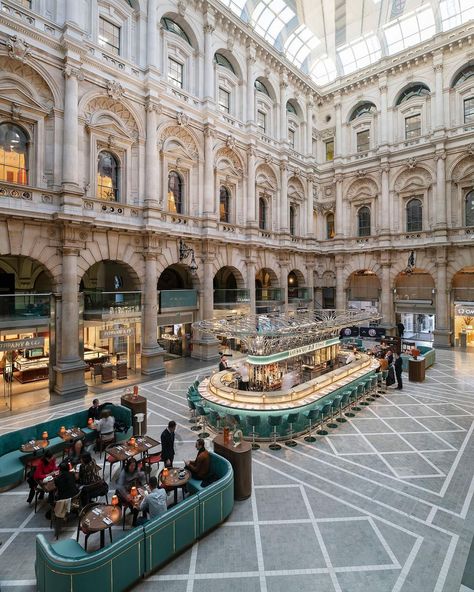 Fortnum Penn Station, Fortnum Mason, Station Service, Fortnum And Mason, Bar And Restaurant, Design Restaurant, Bar Design Restaurant, Cafe Interior Design, Food Court