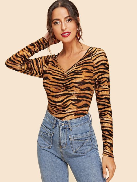 Tiger Pattern V Neck Tee -SheIn(Sheinside) Tiger Pattern, Bandage Dress Bodycon, Latest T Shirt, Scoop Neck Tee, Cool Hoodies, Women T Shirts, Tiger Print, Winter 2024, Casual Tee