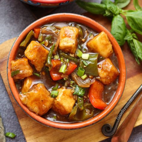 Basil Chilli Paneer(Gravy) Chilly Paneer Photography, Chilly Paneer, Fried Paneer, Paneer Gravy, Mushroom Fried Rice, Chilli Paneer, Paneer Dishes, Tamari Sauce, Basil Recipes