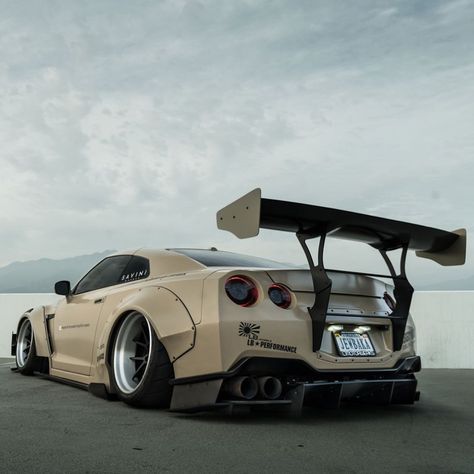 Widebody Gtr R35, Nissan Gtr R35 Wide Body Kit, Widebody Cars, Supra Car, Wallpapers Cars, Nissan R33, Nissan Gtr Wallpapers, Car Background, R33 Gtr