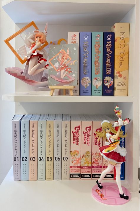 Anime Room Background, Shelf Cute, Manga Shelf, Anime Bedroom Ideas, Cute Bedroom, Otaku Room, Pastel Room, Room Background, Figure Collection