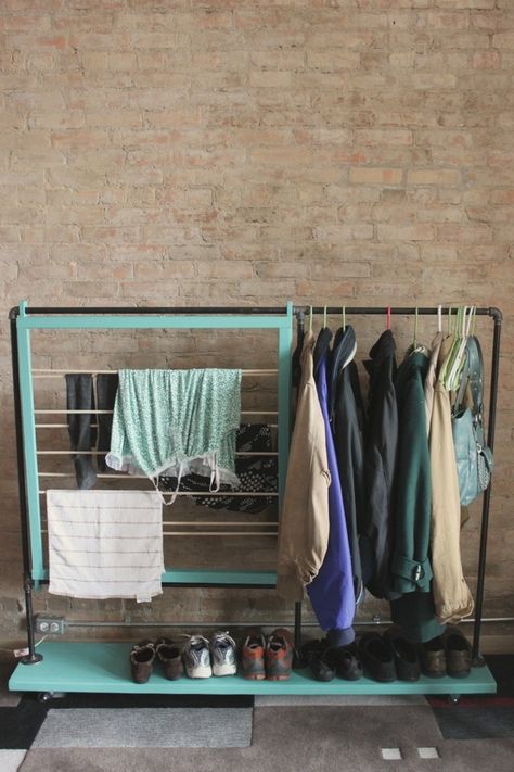 Build extra rod space if your room can handle it. | 25 Brilliant Lifehacks For Your Tiny Closet Maximize Closet Space, Rolling Clothes Rack, Diy Coat Rack, Closet Diy, Diy Clothes Rack, Moving Apartment, Diy Coat, Tiny Closet, Small Closet