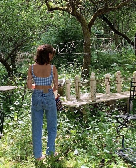 European Summer Outfits, European Summer, Mode Inspo, The Grass, Mode Vintage, Fit Check, Mode Inspiration, Looks Vintage, In The Woods