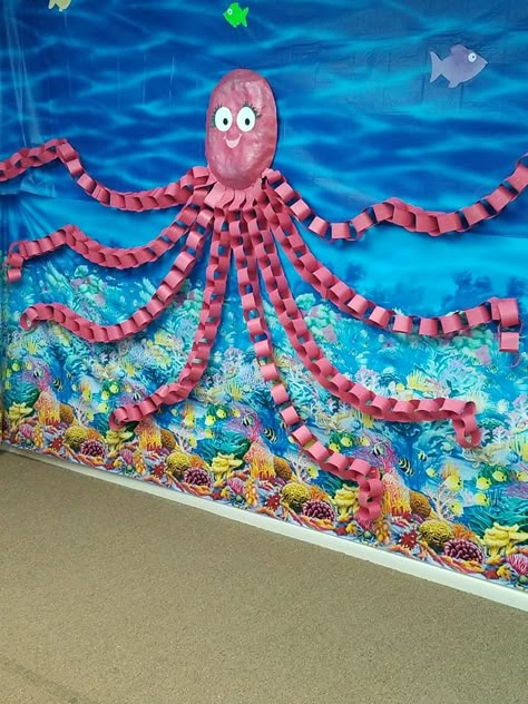 Under the Sea--Giant octopus Octopus Crafts, Under The Sea Crafts, Sea Decor, Sea Crafts, Under The Sea Theme, Ocean Crafts, Sea Birthday, Sea Theme, Ocean Themes