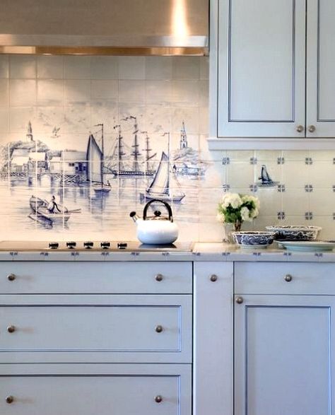 Nautical Tiles Kitchen Backsplash: http://www.completely-coastal.com/2015/11/kitchen-backsplash-ideas-beach-murals-nautical-ocean-blue-tiles.html Coastal Kitchen Backsplash Ideas, Coastal Kitchen Backsplash, Nautical Kitchen Decor, Nautical Kitchen, Delft Tiles, Casa Vintage, Coastal Kitchen, Nautical Home, Blue Kitchens