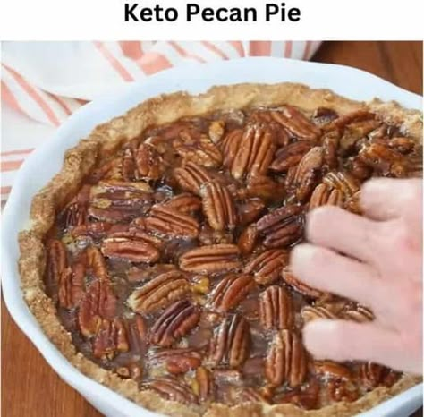 Keto Pecan Pie - EASY KETO RECIPES Pecan Slab Pie, Bourbon Pecan Pie Recipe, Slab Pies, Pie Pecan, Keto Pecan Pie, Bread Bowl Recipe, Southern Pecan Pie, Bourbon Pecan Pie, Pecan Pie Easy