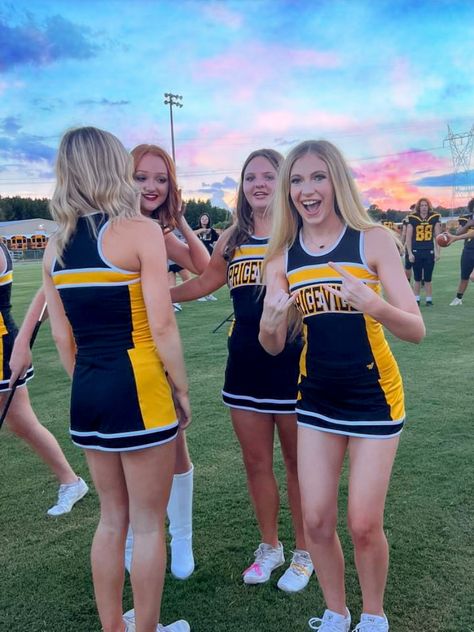 the girls are excited for fnl Fnl Cheer, Cheerleading Uniforms All Star, Highschool Cheerleader, Cheerleading Mini Skirt With Built-in Shorts, Yale Cheerleaders, Blonde Cheerleader High Schools, Cute Cheer Pictures, Cute Cheerleaders, Cheerleader Girl