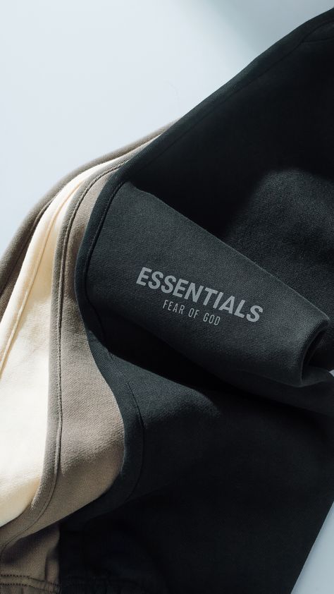 Essentials Wallpaper Aesthetic, Streetwear Flatlay, Fitness Flatlay, Essentials Wallpaper, Boutique Warehouse, Nike Background, Streetwear Wallpaper, Fog Essentials, Simplistic Wallpaper