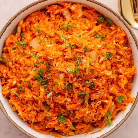 Cabbage Stir Fry Rice (20 Minutes) Cabbage With Rice, Best Cabbage Recipe, Vegetarian Drinks, Yummy Bowl, Fry Rice, Cabbage Rice, Sauteed Cabbage, Recipes For The Whole Family, Cabbage Stir Fry