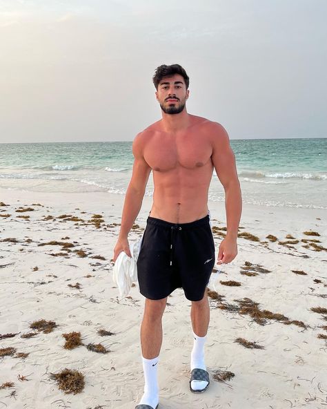 Middle Eastern Men, Gym Guys, Arab Men, Island Man, May 22, Male Body, Middle Eastern, Swim Trunk, Influencer