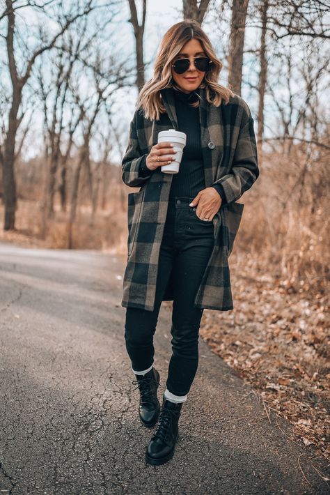 This Year's Budget-Friendly Winter OOTD | Cella Jane Elegant Punk Style, What To Wear In Seattle In December, Italian Street Style Winter, Scandanavian Street Style Fall, Oregon Winter Outfits, Cute Fall Outfits With Boots, Mountain Casual Outfits, Edgy Fall Outfits Grunge, Long Flannel Jacket Outfit