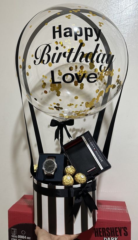 Birthday Hampers For Boyfriend, Balloon Box Surprise, Balloon Centrepiece, Hampers For Men, Bobo Balloons, Bobo Balloon, Balloon Bouquet Diy, Hamper Gift Basket, Sweet 16 Birthday Cake