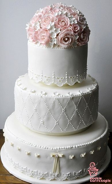 Textile cake / Shabby Shabby Chic Wedding Cake, Chic Wedding Cake, Romantic Wedding Cakes, Ruffled Dresses, Lace Wedding Cake, Fabulous Cakes, Art Cake, Romantic Wedding Cake, Wedding Cakes With Cupcakes