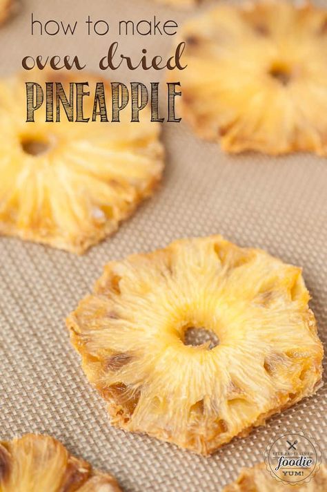 Soothe A Sore Throat, Dried Fruit Recipe, Fruit Chip, Dried Fruit Snacks, Dried Pineapple, Pineapple Recipes, Dehydrated Fruit, Healthy Treat, Healthy Cat Treats