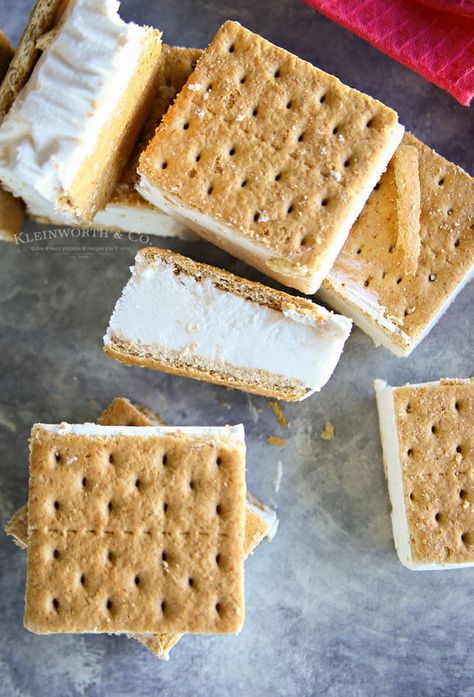 Easy Skinny Ice Cream Sandwiches are made with just 3-ingredients & count as just 2 points. Simple frozen dessert & curbs that sweet craving. So good! Graham Cracker Ice Cream Sandwich, Nabisco Famous Chocolate Wafers, Frozen Treats Recipes, Healthy Chocolate Cake, Meal Plan Week, Weight Watchers Recipes Desserts, Making Homemade Ice Cream, Ww Desserts, Low Fat Yogurt