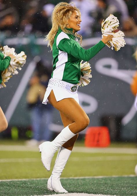 NFL Cheerleaders: Week 10 - Sports Illustrated Jets Cheerleaders, Nfl Cheerleaders, Nfl Season, New York Jets, Sports Illustrated, Sport Girl, Cheerleading, Ncaa, Nfl