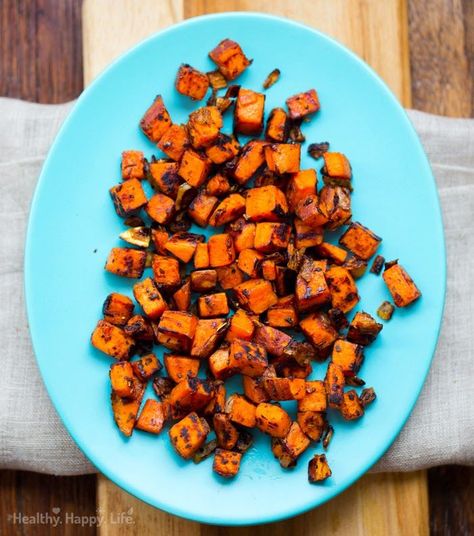 True Food Kitchen Sweet Potato Hash: My Copycat Recipe - Vegan Recipe True Food Kitchen Recipes, Sweet Potato Hash Recipe, Sweet Potato Seasoning, Potato Hash Recipe, Sweet Potato Side Dish, Sweet Potato Sides, True Food Kitchen, Hash Recipe, Easy Brunch Recipes