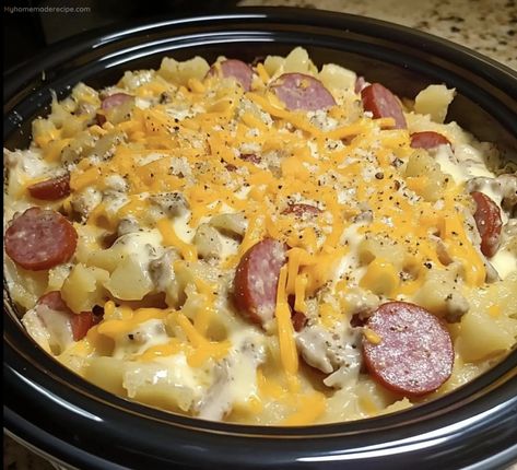 Easy Kielbasa Hashbrown Casserole Recipe - My Home Made Recipe Kielbasa Hashbrown Casserole, Kielbasa Hashbrown, Kielbasa Meals, Crockpot Kielbasa, Hashbrown Casserole Easy, Slow Cooker Kielbasa, Crockpot Dump Recipes, Sausage Crockpot, Hashbrown Casserole Recipe