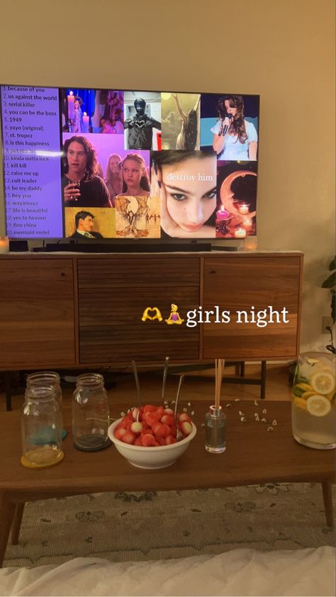 Spa Night With Friends Aesthetic, Dorm Sleepover Aesthetic, Spa Night At Home Friends Aesthetic, At Home Spa Aesthetic, Sleepover Pics Aesthetic, Self Care Sleepover, Summer Activities Aesthetic At Home, Girls Night Inspo At Home, Things To Do With Sister At Home