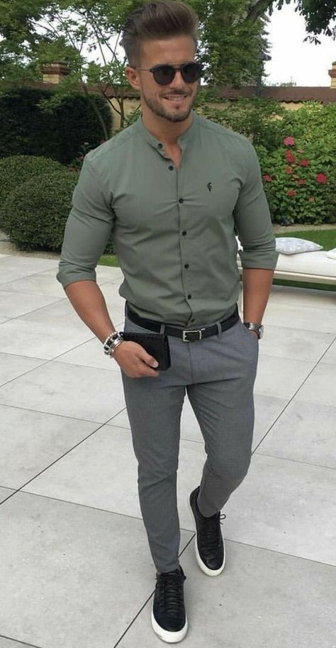 Formal outfit for men Formal Men Outfit, Spring Outfits Men, Trendy Mens Fashion, Best Mens Fashion, Mens Fashion Casual Outfits, Men Style Tips, Fashion Dresses Casual, Mens Fashion Suits, Mens Fashion Summer