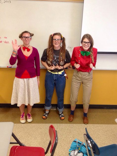 Nerd costume Dress Like A Nerd Day At School Kids, Geek Outfits Women Nerd, Nerdy Costumes For Women, Nerd Halloween Costumes For Women, Nerds Vs Jocks Spirit Week, Diy Nerd Costume Women, Nerd Costume Women, Nerd Dress Up Day, Nerd Day Outfits Spirit Week