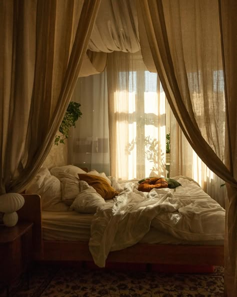 Curtains Around Bed, Top Bedroom Ideas, Bed Drapes, Sweet September, Canopy Bedroom, Dream House Rooms, Room Makeover Bedroom, Dream Room Inspiration, Room Makeover Inspiration