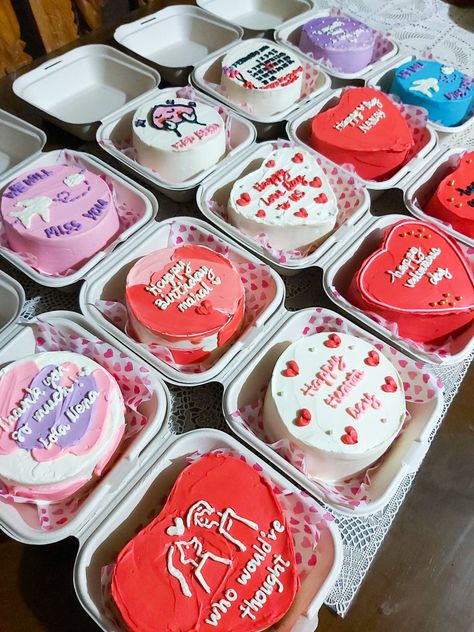 Bento Cakes, Round Cake, Heart Cake, Minimalist Cake Round Bento Cake, Cake Minimalist, Minimalist Cake, Cake Heart, Bento Cakes, Bento Cake, Round Cake, Heart Cake, Round Cakes