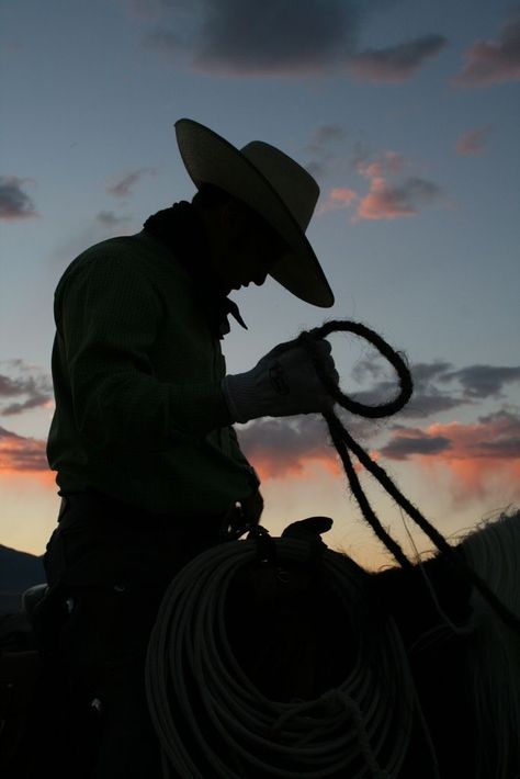 Western Movie Aesthetic, Western Romance Aesthetic, Old Cowboy Aesthetic, Ranch Hand Aesthetic, Old West Aesthetic, Old Western Aesthetic, Heartless Aesthetic, Bookish Ideas, Cowboy Core