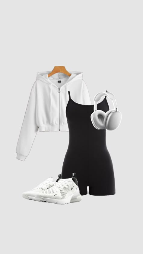 Gym Ootd, Pilates Outfit, Gymwear Outfits, Gym Crush, Look Legging, Fitness Wear Outfits, Cute Gym Outfits, Gym Girl, Casual Preppy Outfits