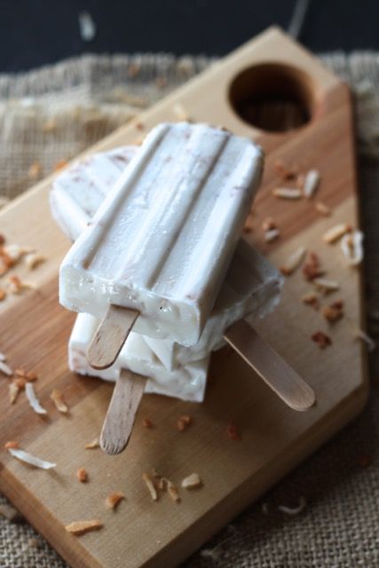 Root Beer Float Popsicles, Coconut Popsicles, Root Beer Float, Milk Shakes, Ice Cream Popsicles, Popsicle Recipes, Toasted Coconut, Vanilla Ice, Cream Recipes