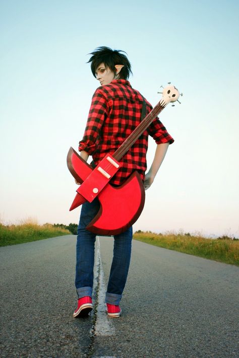 Marshal Lee! Cosplay Badass Marshall Lee Costume, Marshall Lee Cosplay, Tim Burton Costumes, Genderbend Cosplay, Marshal Lee, Marceline Cosplay, Adventure Time Cosplay, Couples Cosplay, Themed Photography