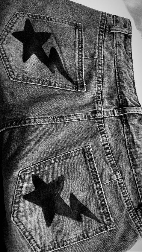 Star Patch Jeans, Denim Pocket Details, Diy Pants, Future Clothes, Studded Jeans, Outfit Collage, Denim Pocket, Stockholm Style, Winter Girls