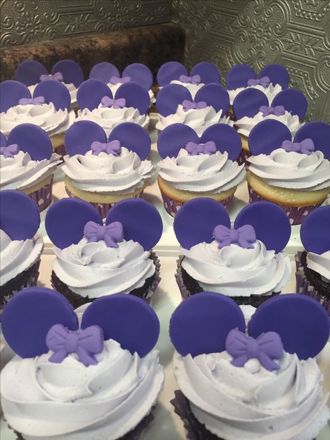 Purple Minnie Mouse Party, Mine Mouse, Mouse Cupcakes, Purple Cakes Birthday, Minnie Mouse Cupcakes, Minnie Mouse Baby Shower, Purple Birthday, Purple Party, Mouse Party