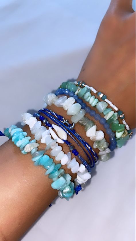 Blue Bracelets Aesthetic, Ocean Aesthetic Jewelry, Crystal Bracelets Aesthetic, Summer Bracelets Aesthetic, Lagoona Blue Aesthetic, Bracelets Aesthetic, Random Jewelry, Blue Crystal Bracelet, Crystal Bead Jewelry