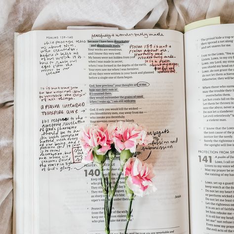 Psalms Aesthetic, Psalms Bible Journaling, Bible Journaling Aesthetic, Journaling Aesthetic, The Psalms, Psalm 100, Bible Time, Aesthetic Flowers, Psalm 139