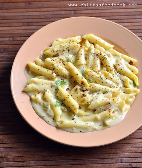 White sauce pasta recipe - Indian vegetarian, creamy garlic pasta in white sauce Pasta In White Sauce, Continental Dishes, White Pasta Sauce Recipe, Making White Sauce, Creamy Garlic Pasta, Vegetarian Lasagna Recipe, White Sauce Recipes, Creamy Pasta Recipes, White Sauce Pasta