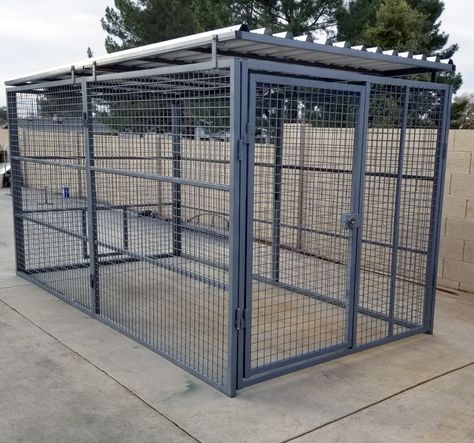 Commercial Quality Outside Dog Kennels Single Runs (SELECT DOG RUN: 5'W X 10'L X 6'H) Dog Kennel Roof, Dog Breeding Kennels, Outdoor Dog Runs, Kennel Ideas Outdoor, Cheap Dog Kennels, Dog Kennel Outside, Dog Boarding Kennels, Dog Kennel Designs, Puppy Kennel