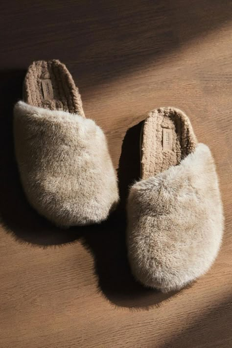 GRANDPARENTS Christmas Gifts For Grandparents, Fur Mules, Shearling Slippers, Fur Shoes, Uggs Outfit, Clog Slippers, Halloween Outdoor, One Step At A Time, Cozy Style