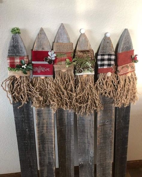 Diy Wooden Christmas Knomes, Picket Fence Gnomes, Fence Post Gnomes, Fence Picket Christmas Crafts, Pallet Gnomes, Wooden Gnomes Crafts, Unusual Crafts To Make, Wooden Gnomes Diy How To Make, Gnomes Crafts Wood