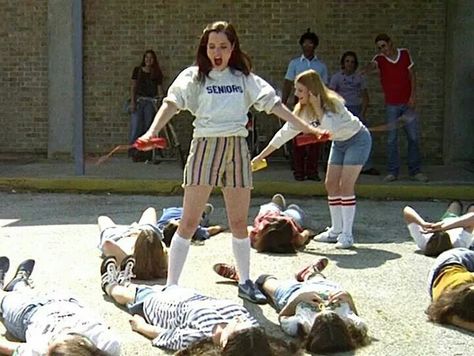 Dazed and Confused. Dazed And Confused Costume, Dazed And Confused Seniors, Parker Posey, Summer Energy, Gq Fashion, Cult Movie, Hot Girl Summer, Air Raid, Donald Glover