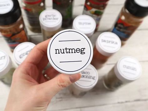 nutmeg spice jar label made using Cricut pens and smart vinyl Diy Spice Labels Free Printable, Spices Labels Cricut, Cricut Labels For Pantry, Cricut Label Ideas, Cricut Spice Jar Labels, Labels With Cricut, Cricut Labels, Diy Spice Jars, Diy Pantry Labels